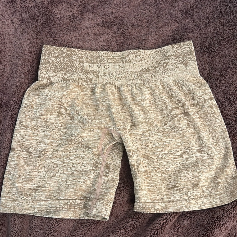 NVGTN Sand Digital Seamless Shorts